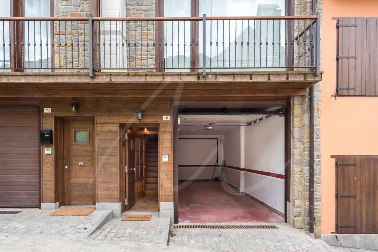 Casa Artiga De Lin By Seamount Rentals Les Bordes Exterior foto